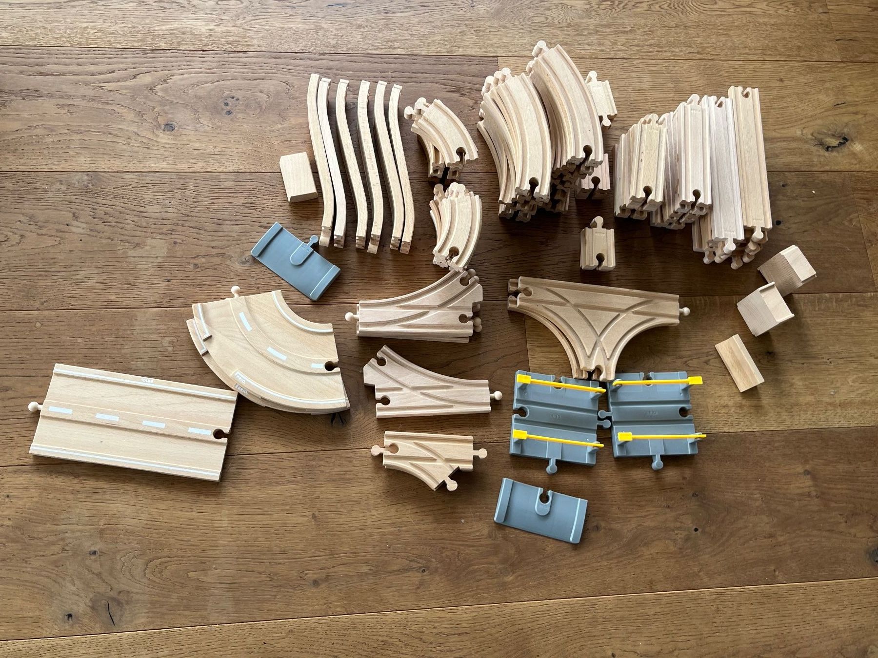 Brio Giocattoli: Grosses Briobahn Set – Usato da Hinterkappelen venduto da bek72 7