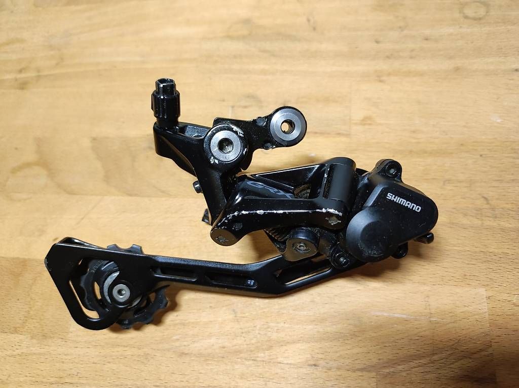Shimano Pezzi di ricambio: GRX Schaltwerk Shadow Plus RD-RX400 10-fach – Usato da Münchenstein venduto da Moeforever1 1