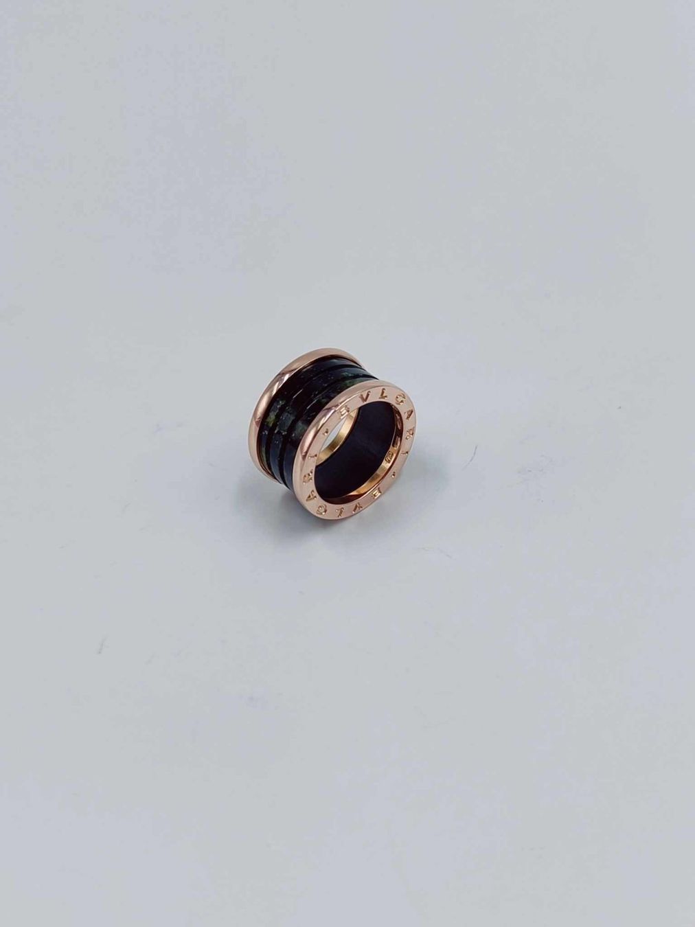 Bulgari Anelli: BVLGARI "B ZERO" 3 BAND GRÜNER MARMOR RING – Usato da Luzern venduto da EdiGem 3