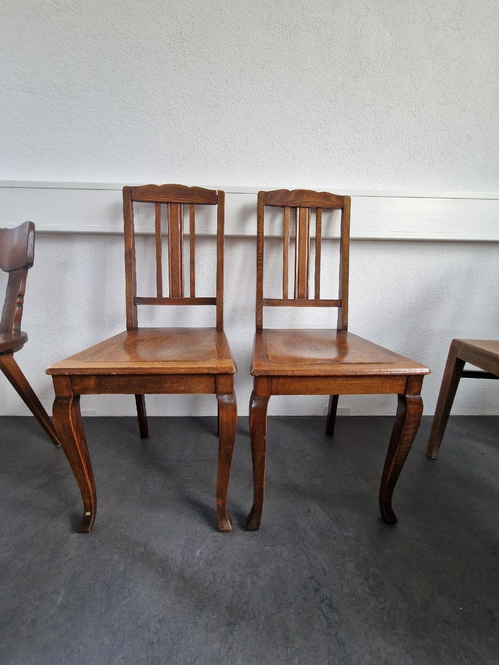 Stühle: 2er Set schicke Holzstühle  – Gebraucht aus Tübach von bau_tr27 1