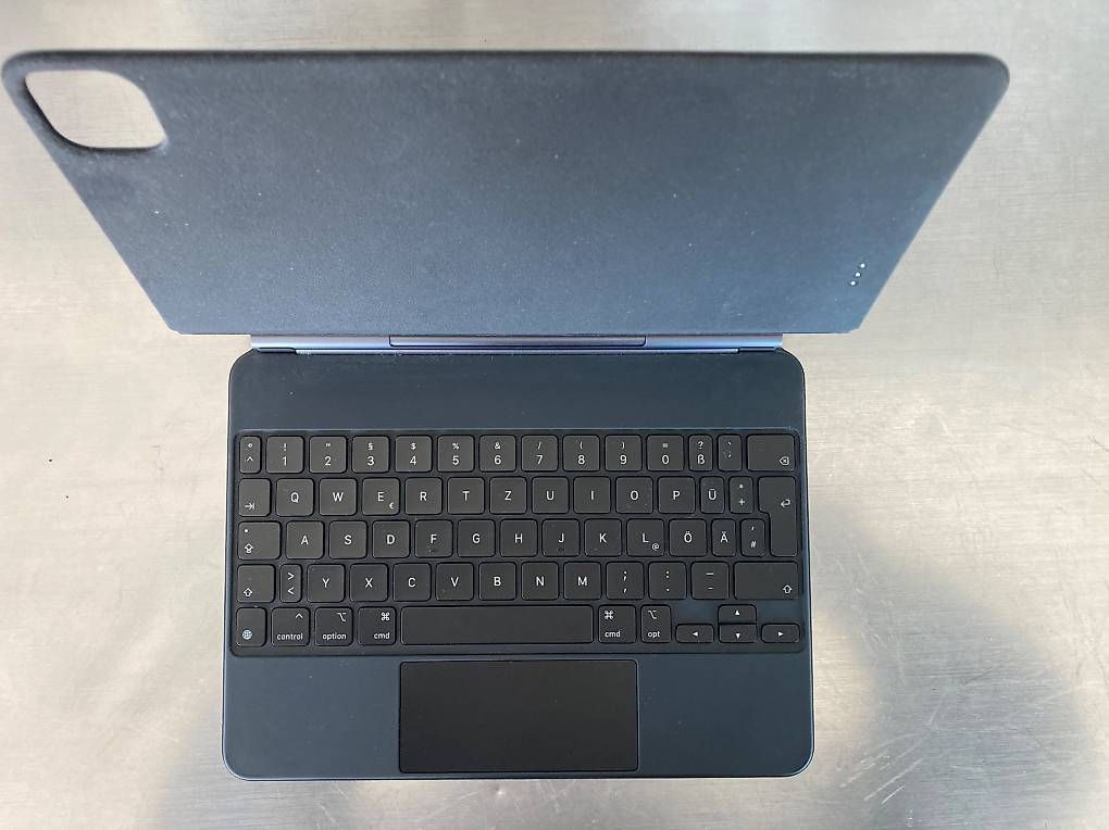 Apple Tablet PC: iPad Air (4. Generation) + Apple Pencil + Magic Keybord – Usato da Zürich venduto da mai_5jn6 4