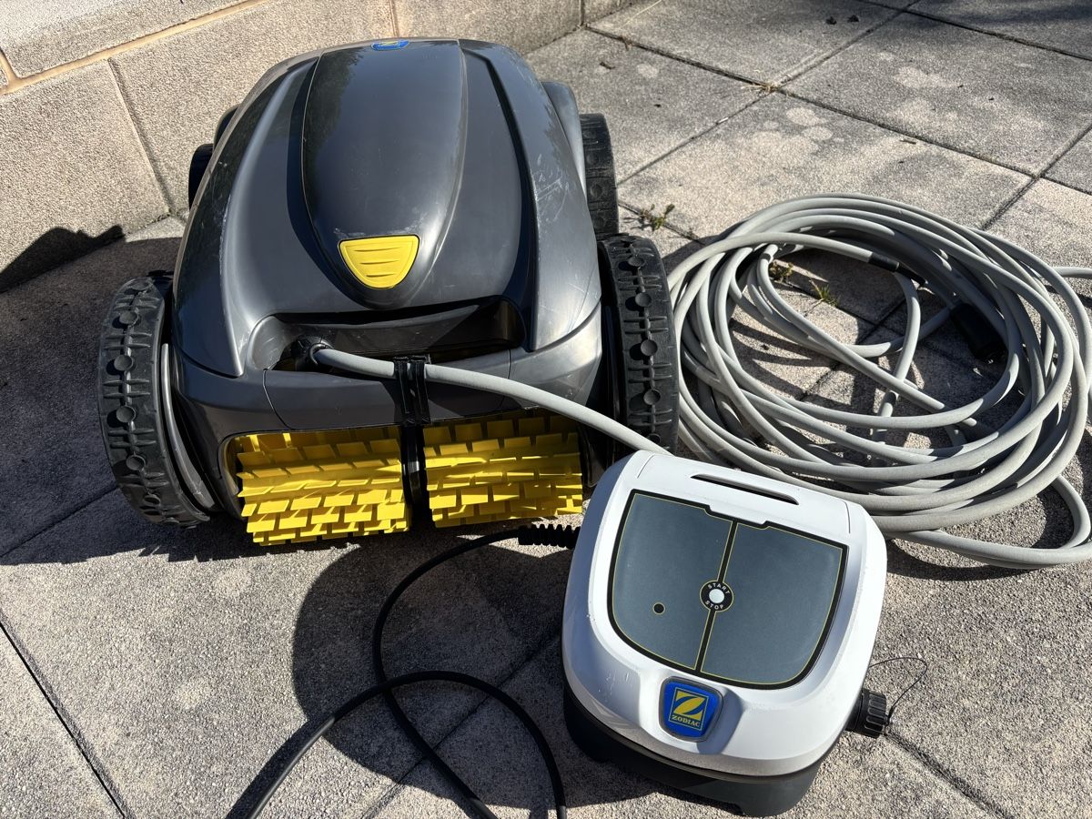 Accessori per Piscine: Poolroboter Zodiac Vortex 3 – Usato da Russikon venduto da Zuercher123