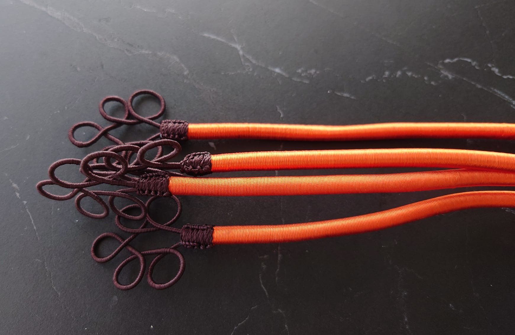Tutte le decorazioni: 4 Originelle ServiettenHalter Orange-Braun – Usato da Neuhausen venduto da MonoCeros 2