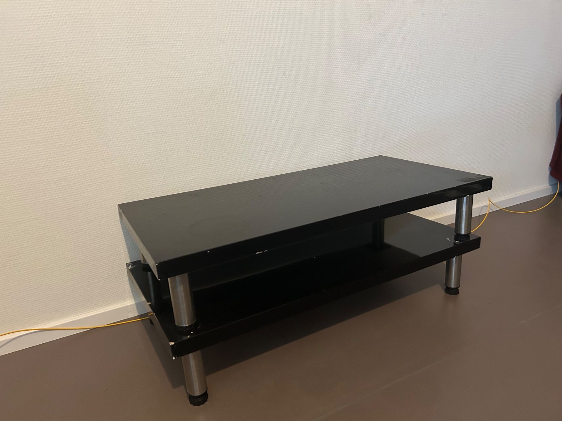 Conforama Tavoli: Mini Tische pro Stk – Usato da Zürich venduto da Yvo619
