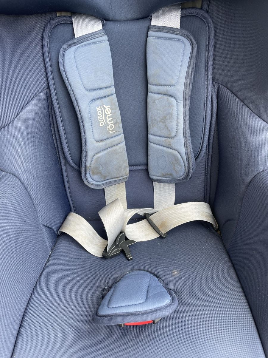 Britax Römer Seggiolini per auto: Britax Römer Trifix Kindersitz – Usato da Niederweningen venduto da Crocodileandy 3