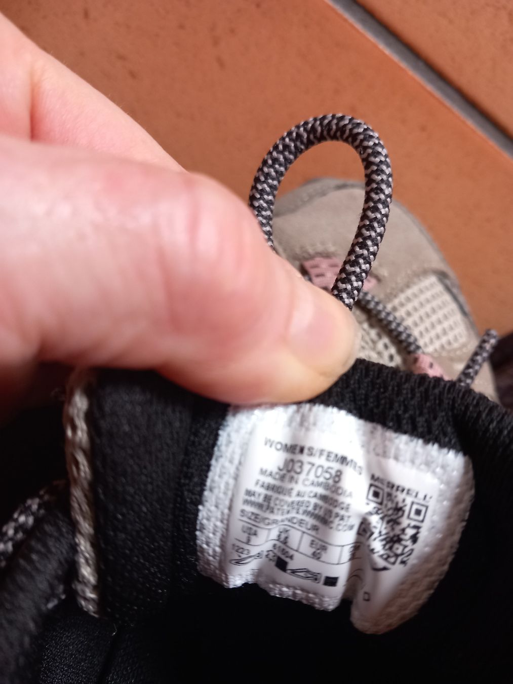 Merrell Scarpe da uomo: Merrell 40 – Nuovo (secondo la descrizione) da La Chaux-de-Fonds venduto da Uyuni 5