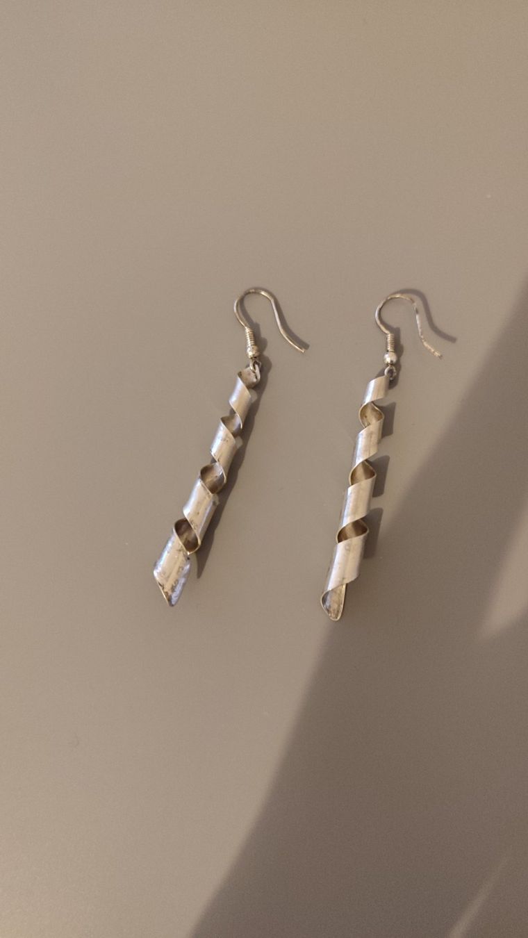 Orecchini pendenti & Orecchini a lobo: Ohrring, handmade, echt-Silber, Spirale Design – Nuovo e nell'imballaggio originale da Zürich venduto da nic_xm7s