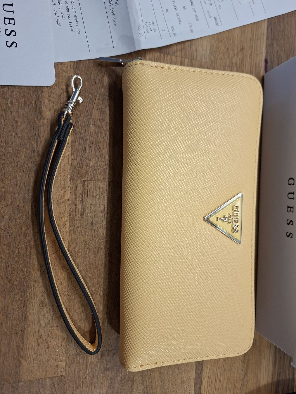 Guess Portamonete: Guess Portemonnaie Apricot – Usato da Meinisberg venduto da MartinaM1972 9