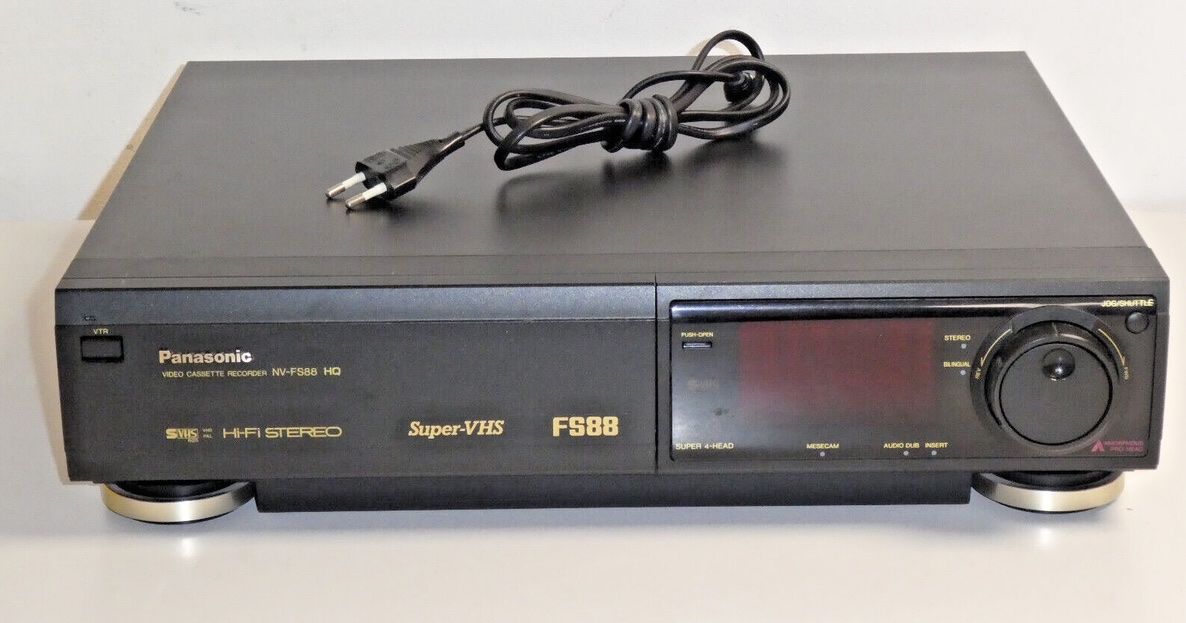 Panasonic Registratori: Panasonic NV-FS88 Professional SVHS Video Recorder – Usato da Trimbach venduto da SABO-61