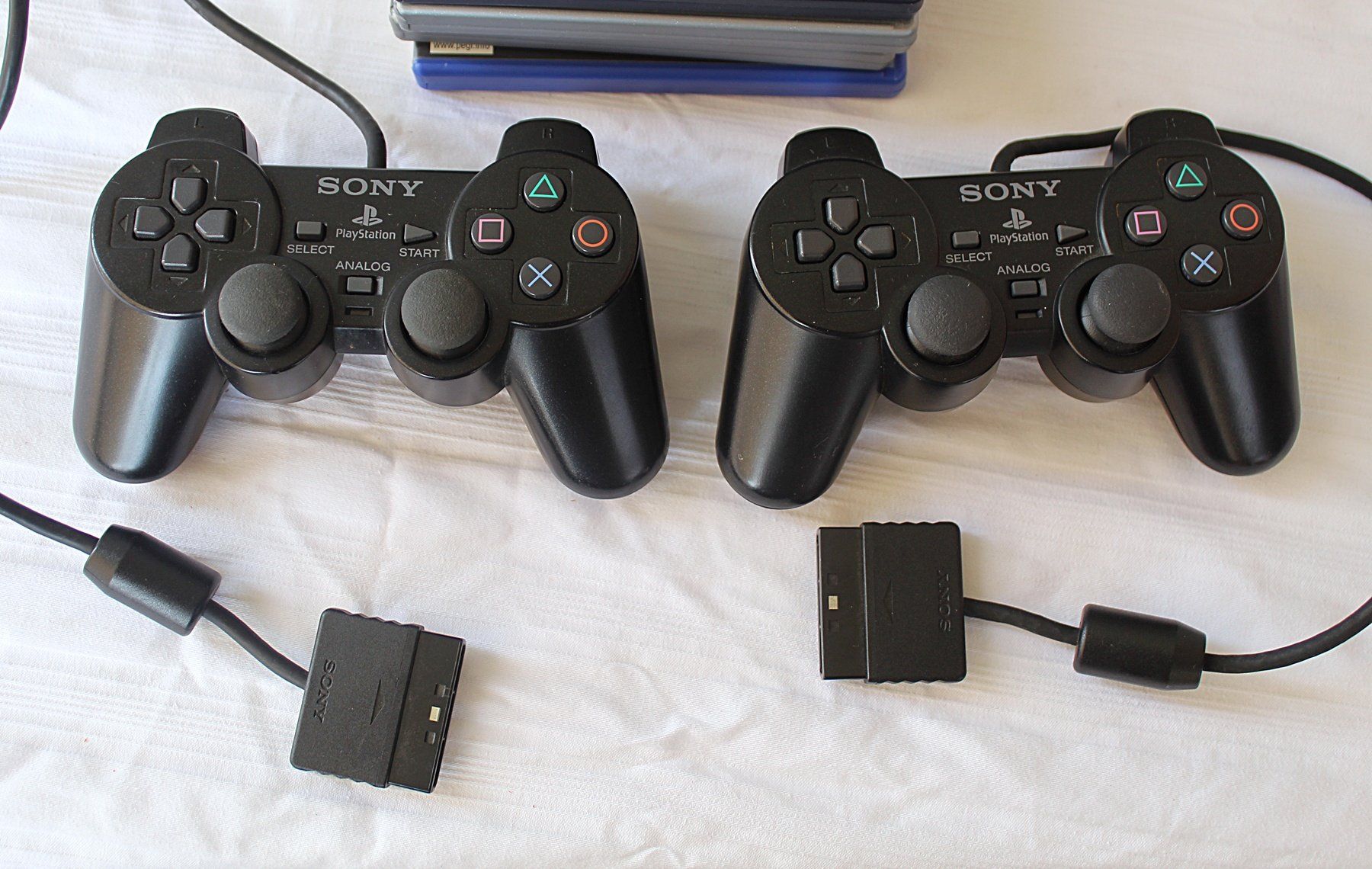 Sony Console: Sony Playstation 2 Konsole mit 4 Spielen und 2 Controller – Usato da Zürich venduto da Auctionata 4