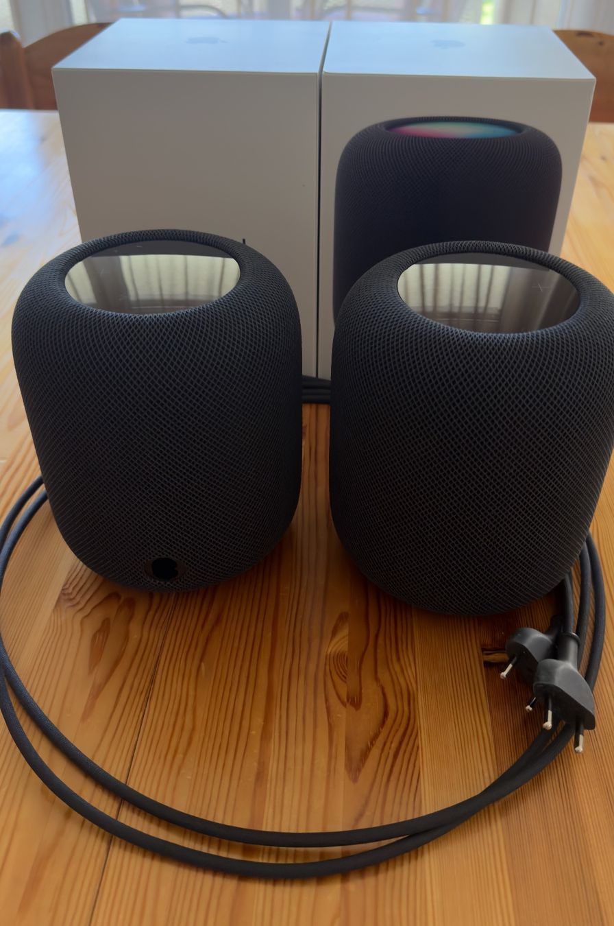 Apple Casse acustiche: 2 x HomePod, Serie 2, Model Nummer A2825 – Usato da Lachen SZ venduto da Nicko