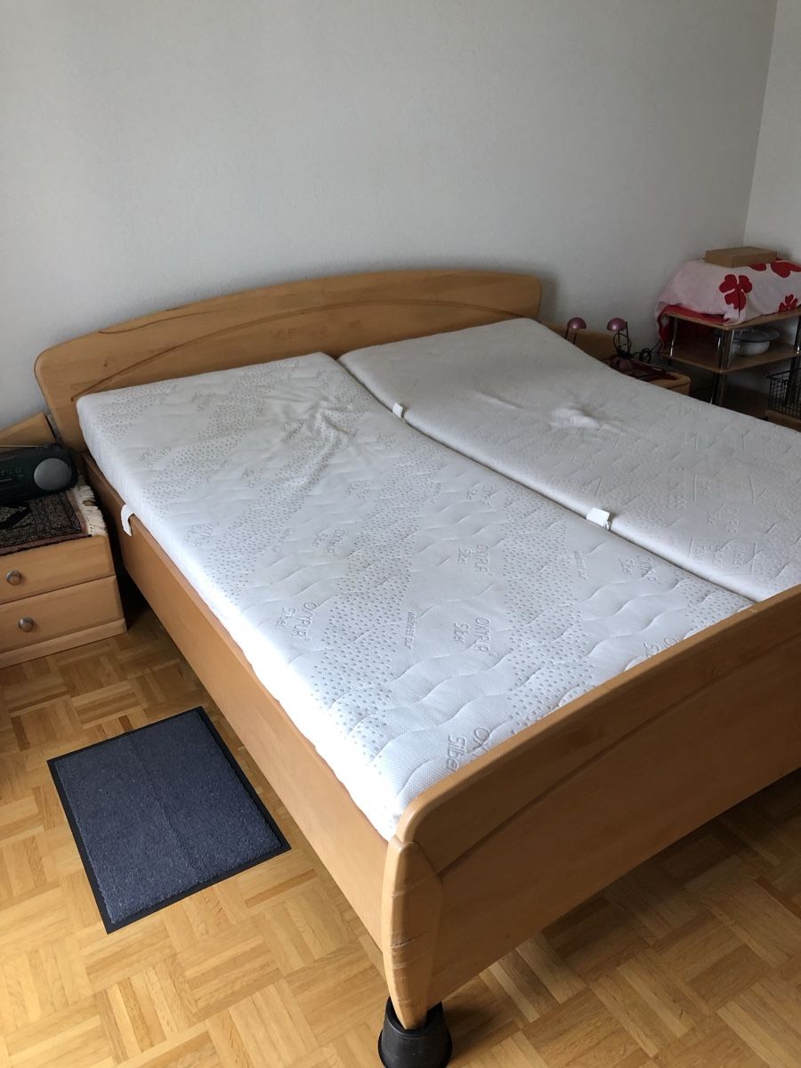 Letti: Komplettes Doppelbett mit Nachttischchen Holz – Usato da Erlen venduto da astra2013