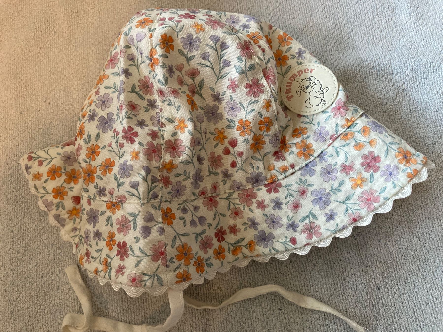C&A Berretti & Sciarpe: Sonnenhut geblümt 44-45cm – Usato da Luzern venduto da Florentina