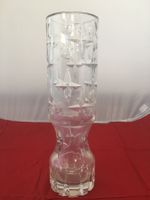 Vase aus Glas ! eingeritzt ! massiv !