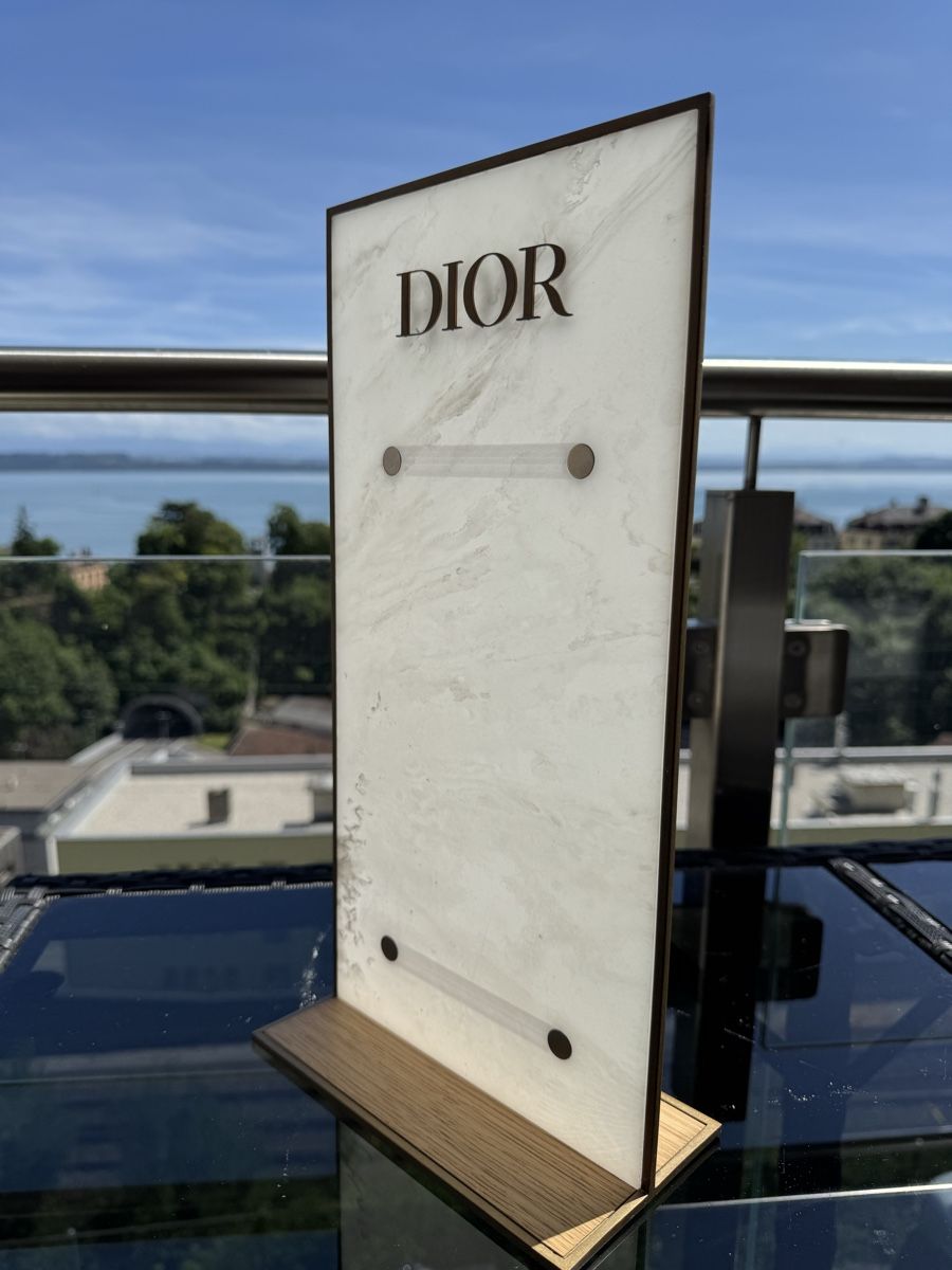 Tutte le decorazioni: Présentoir Dior neuf L – Nuovo (secondo la descrizione) da Neuchatel venduto da mar_9blm 3
