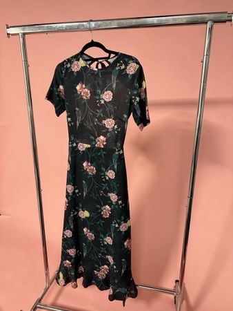 Sommerliches Blumenkleid 💐 Grösse 34 / XS