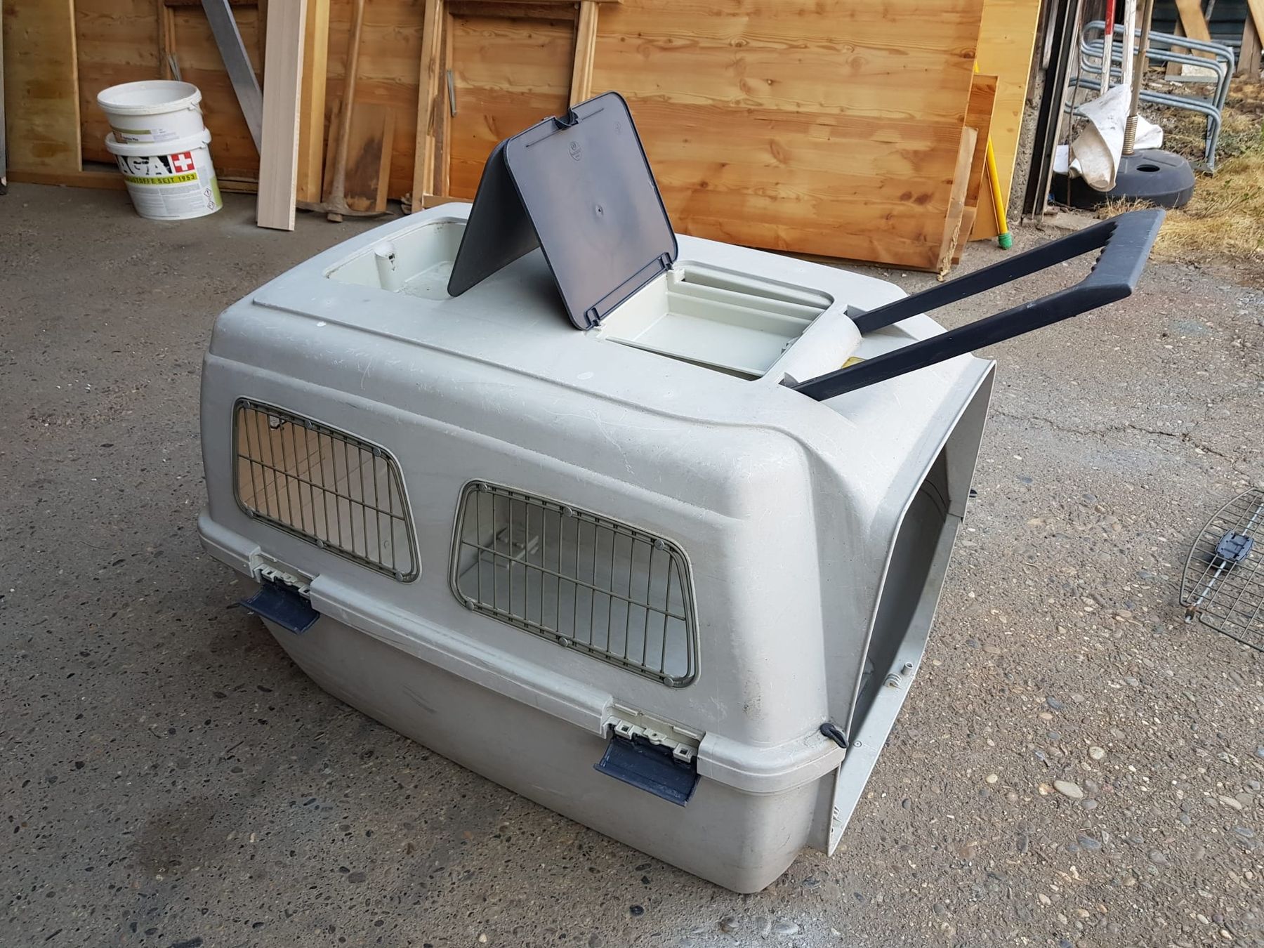 Liege- & Schlafplätze: Hunde Box - Tiertransport box - leicht – Gebraucht aus Bubendorf von meda0404 1