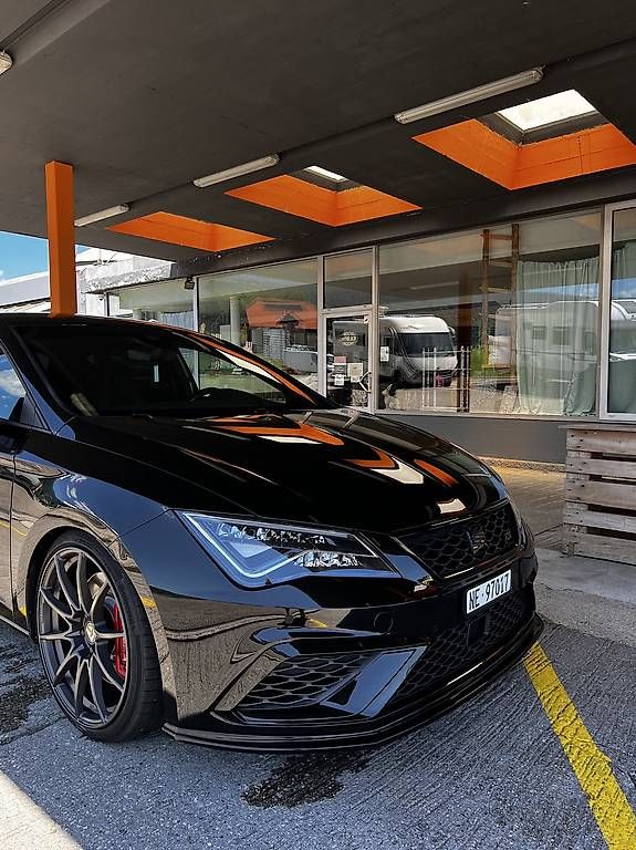 Seat Automobili: Seat Leon Cupra 300 – Usato da La chaux de fonds venduto da PaivaD