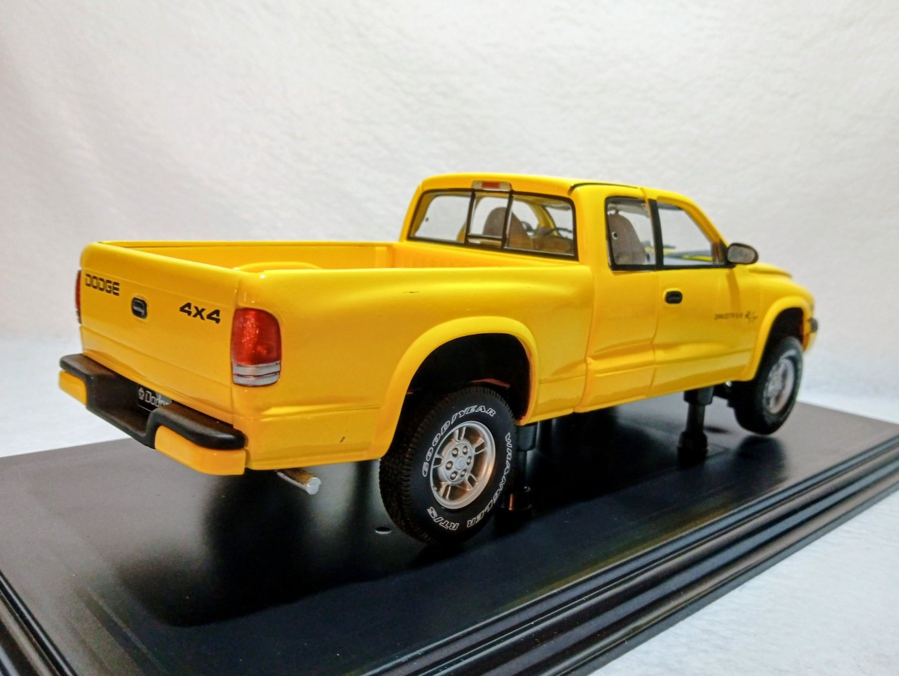 Dodge Voitures modèles: Dodge Dakota  R/T – Neuf (Voir description) à Huttwil par Secondtrain 1