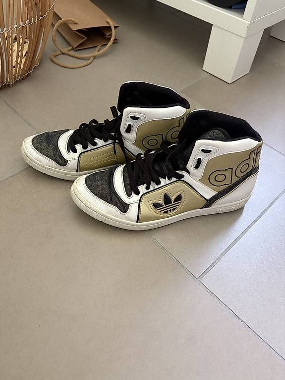 Scarpe da donna: Adidas Sneaker Gold 39 1/3 – Usato da Zürich venduto da BKana