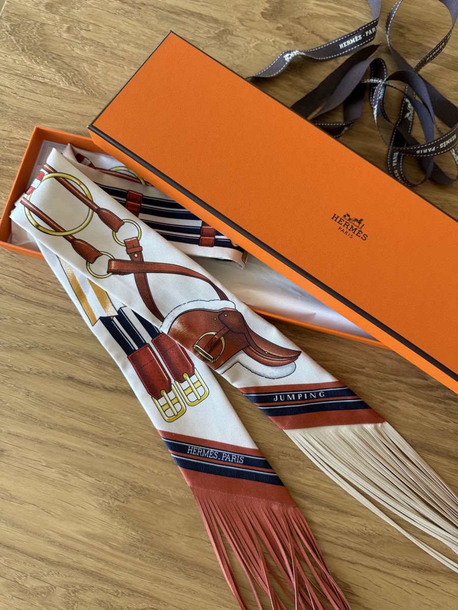 Hermès Foulards, Tücher & Schals: Hermès Twilly Fransen 100% Seide & Leder orange  – Neu und originalverpackt aus Zürich von janni_jj12 4