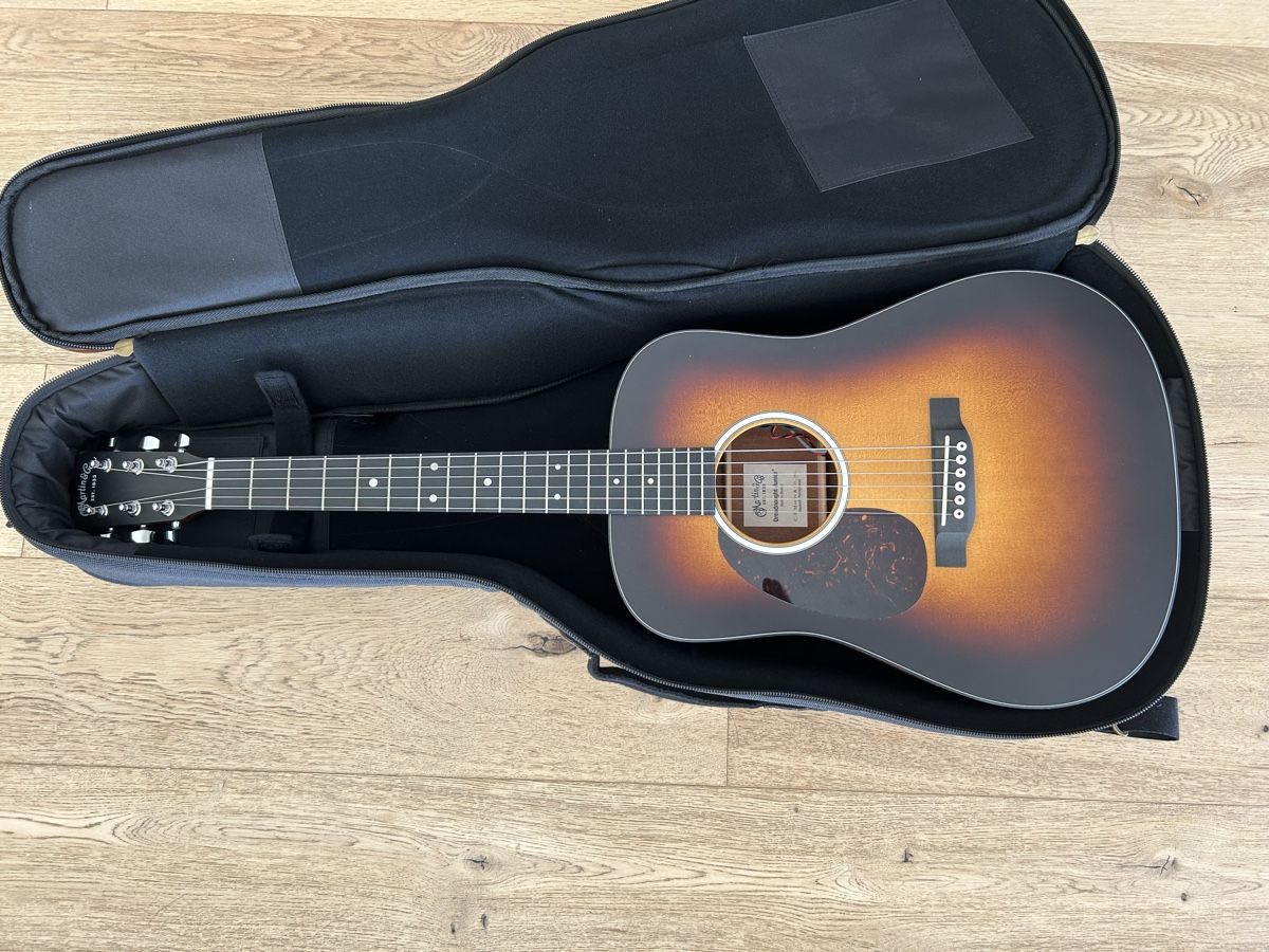 Martin & Co. Strumenti musicali: Martin Dreadnaught Jr - E Excellent Condition LEFT Handed - – Usato da Hallwil venduto da ejackson13l 2