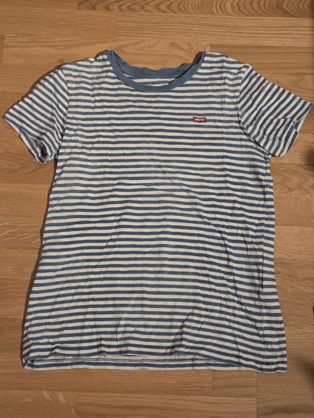 Levi's T-shirt: Levi's shirt gestreift – Usato da Bassersdorf venduto da ale_2ftz
