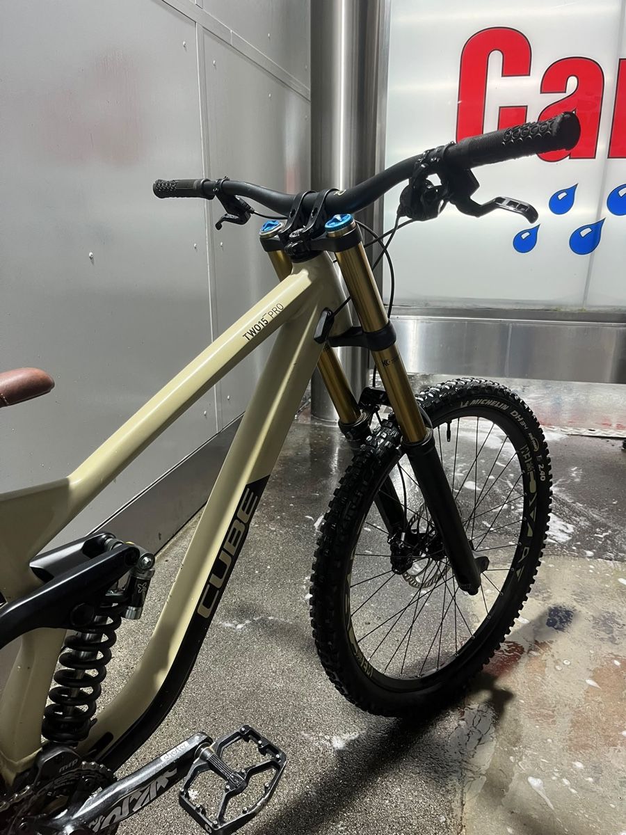 Cube Biciclette: Cube Two15 Pro Downhill Bike – Usato da Rotkreuz venduto da sandro_123 2