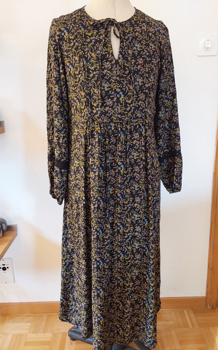 Vestiti: Maxikleid Viskose 42 – Usato da Köniz venduto da scopello12
