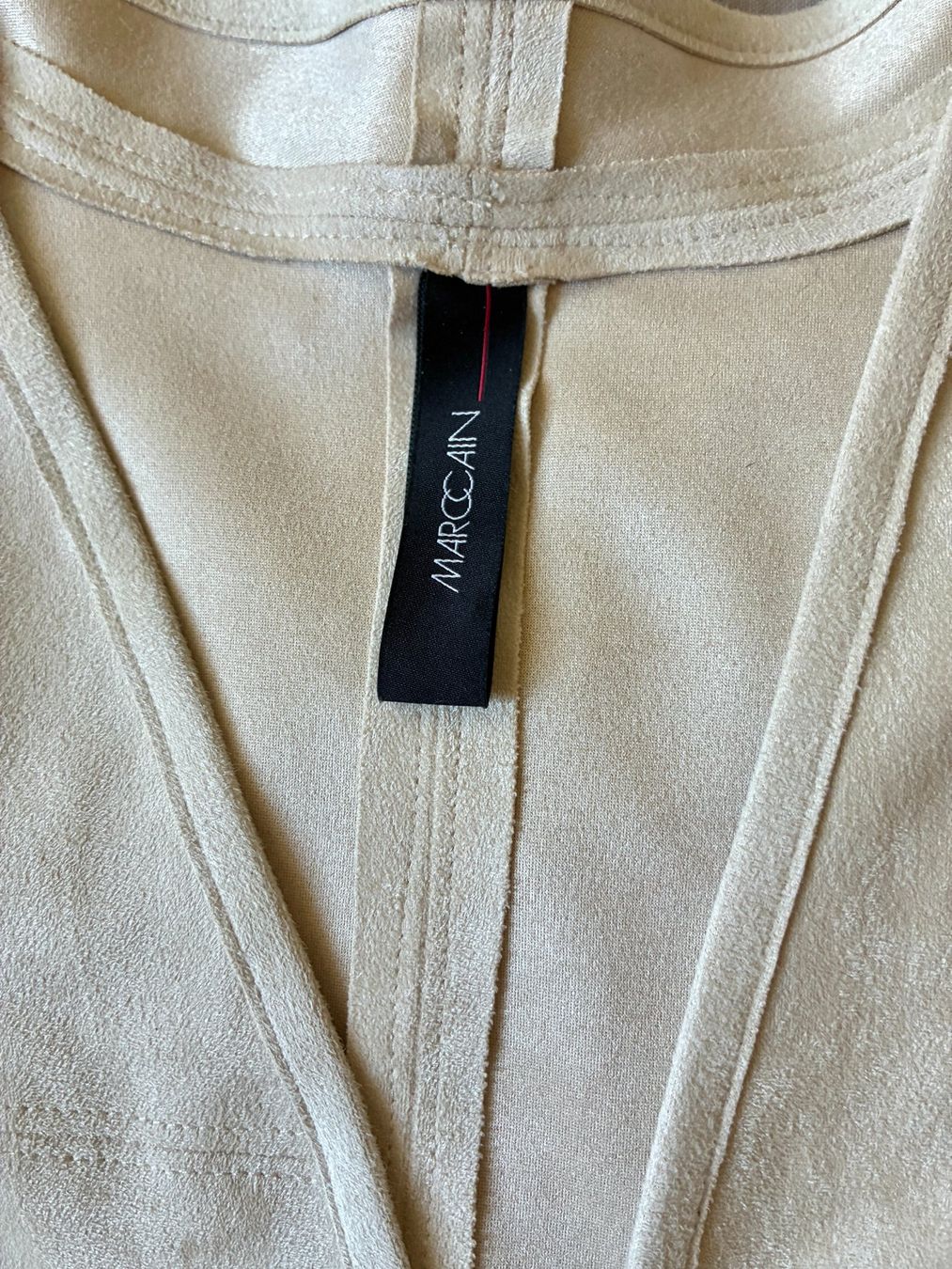 Marc Cain Altro in Moda donna: MARCCAIN Poncho/Cape mit Fransen Beige – Usato da Kloten venduto da Nephty 3
