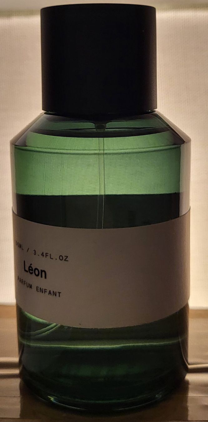 Profumi & Eau de Toilette: Marie Jeanne 'Léon' Parfum Enfant – Usato da Liebefeld venduto da cheoncheonhi 1