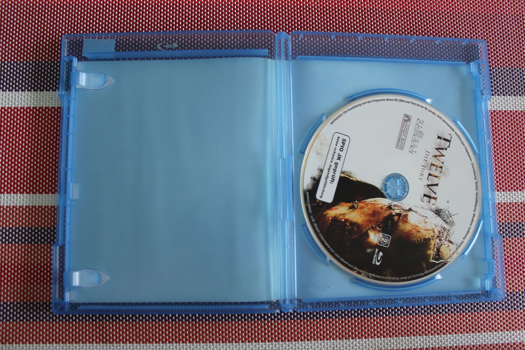 Alle DVDs: XII Twelve - Die Jury (3D) – Gebraucht aus Geroldswil von Schlumpfine1973 1