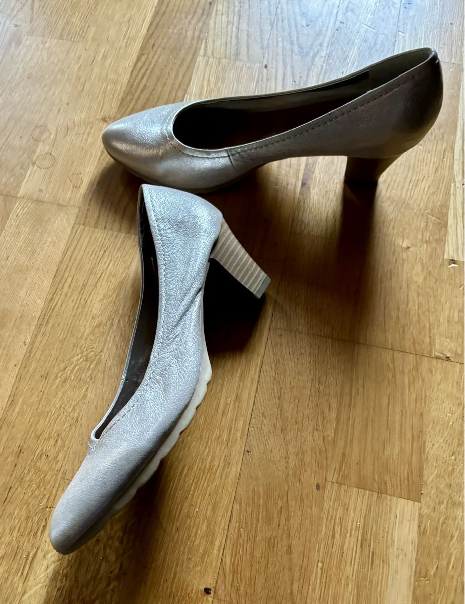 Roberto Santi Scarpe da donna: Paire de chausssures à talons – Usato da Estavayer Le Lac venduto da sico1260 1