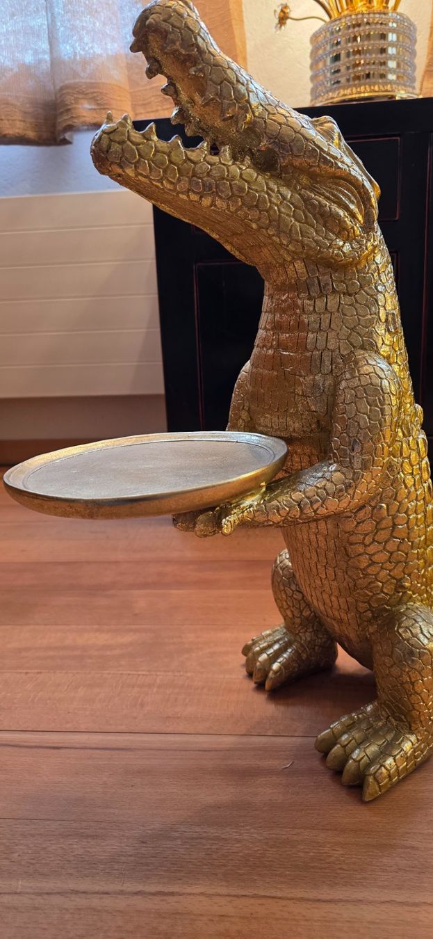 Skulpturen & Statuen: Beistelltisch, Krokodil Morty – Gebraucht aus Wolfhalden von Nati-Nati 7