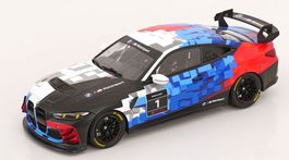 BMW M4 GT4 COUPÉ 2024 BLAU/ROT 1:18 OTTO