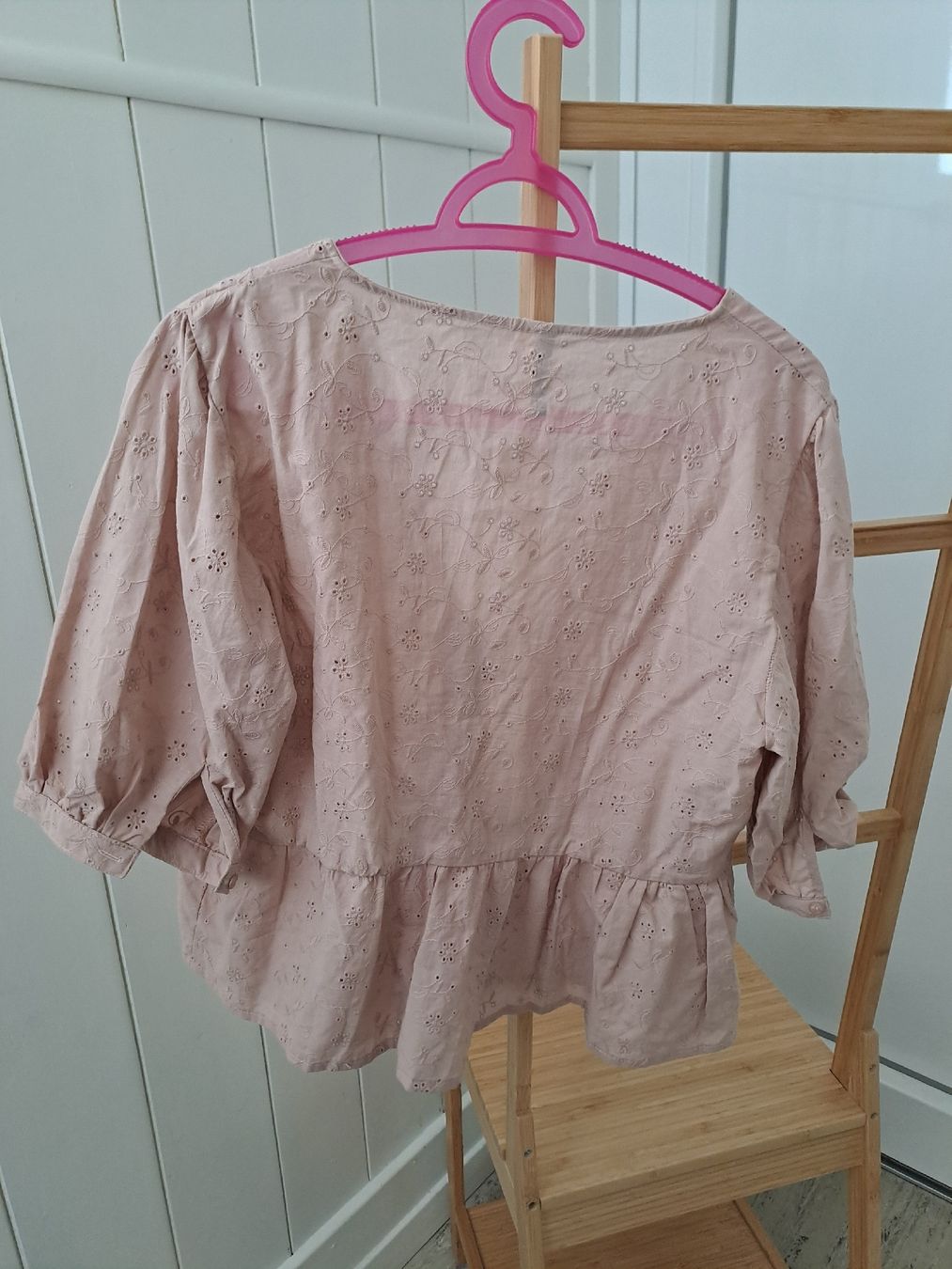 Camicette: Bluse Stickerei kurzarm Grösse XL  – Usato da Rickenbach LU venduto da bishiida 3