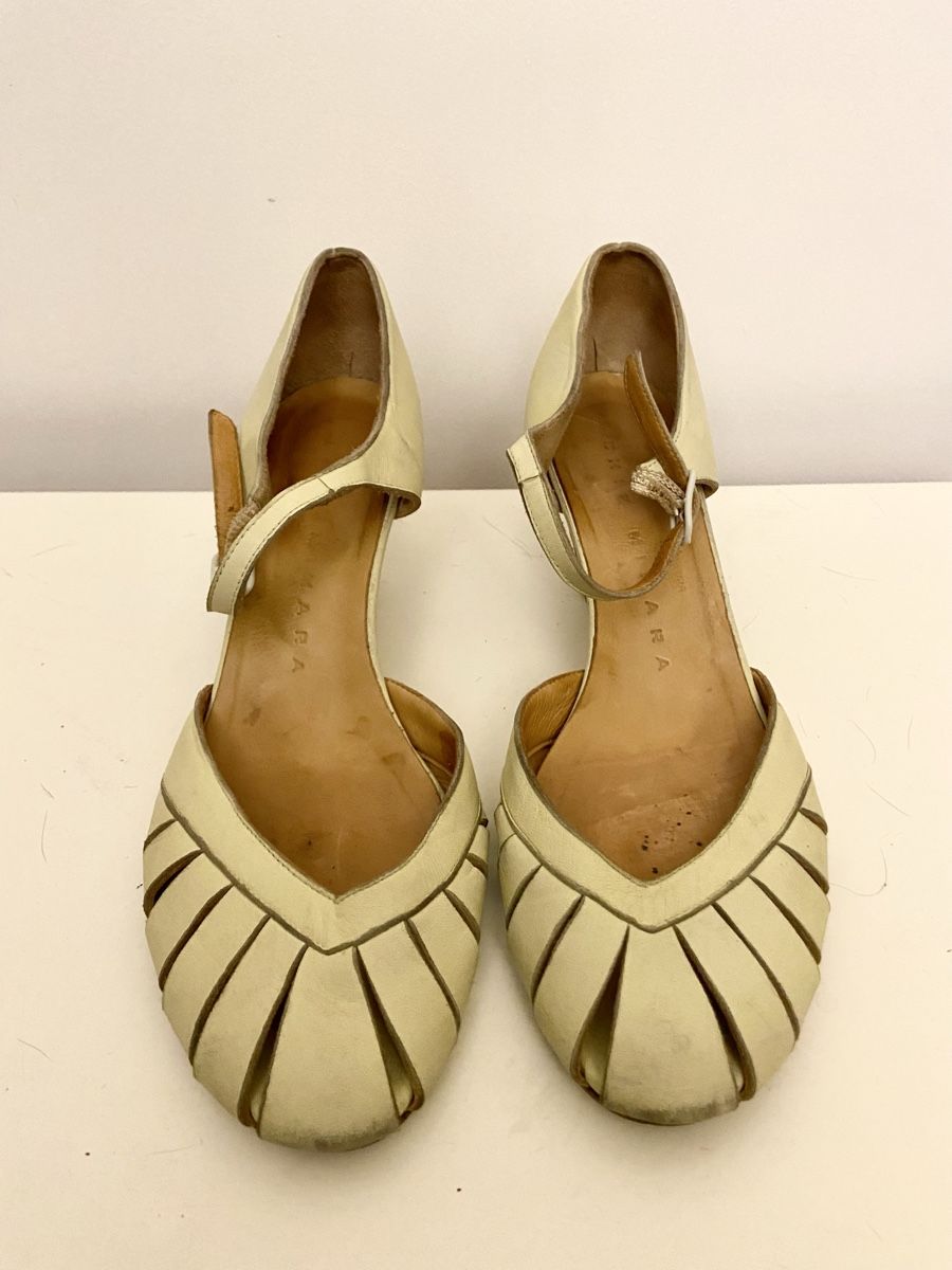 Chie Mihara Scarpe da donna: Chie Mihara Sandalen Gr.37 – Usato da Zürich venduto da Unique2400 1