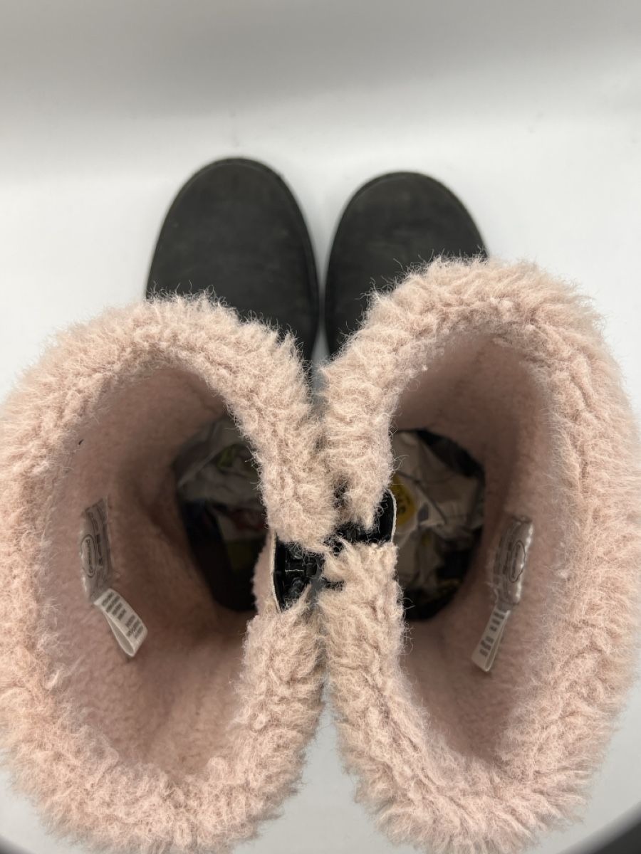 Schuhe für Mädchen: Winterstiefel Mädchen - Gr. 34 – Gebraucht aus Zuchwil von Commander0 4
