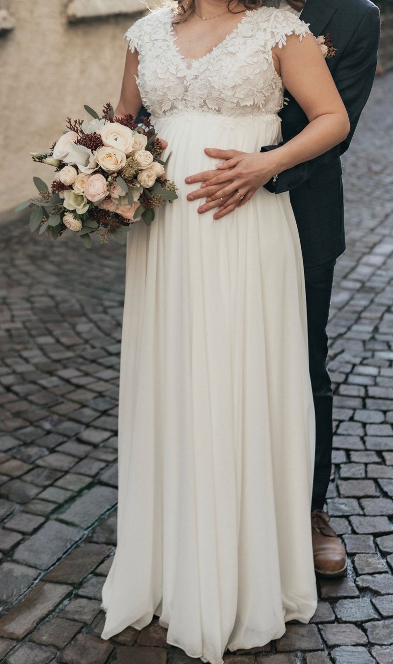 Robes: Robe de mariée (grossesse) – D'occasion à Vétroz par cel_n82m 2