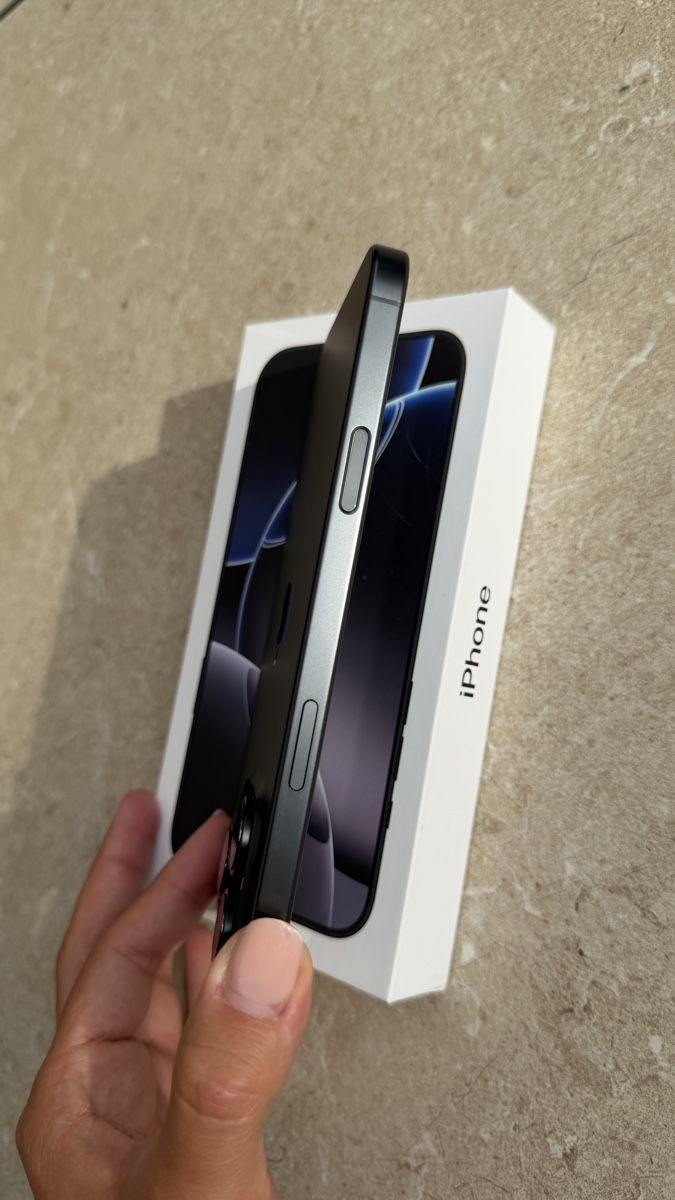 Apple Telefoni cellulari / Smartphones: Iphone 16 Pro Max 512 GB Anthrazit – Usato da Hilfikon venduto da cmxfr 4