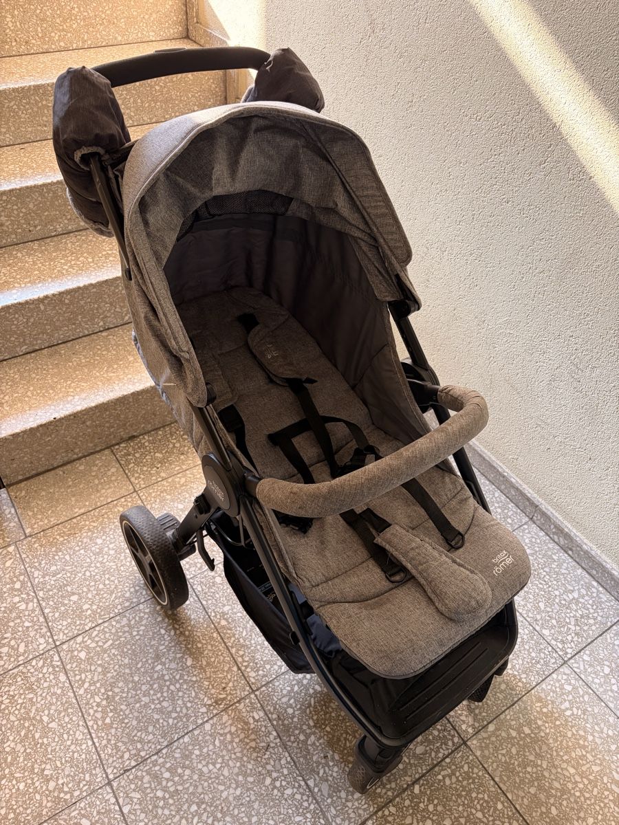 Britax Römer Kinderwagen: Kinderwagen Britax Römer – Gebraucht aus Wittenbach von laramarighetto 7