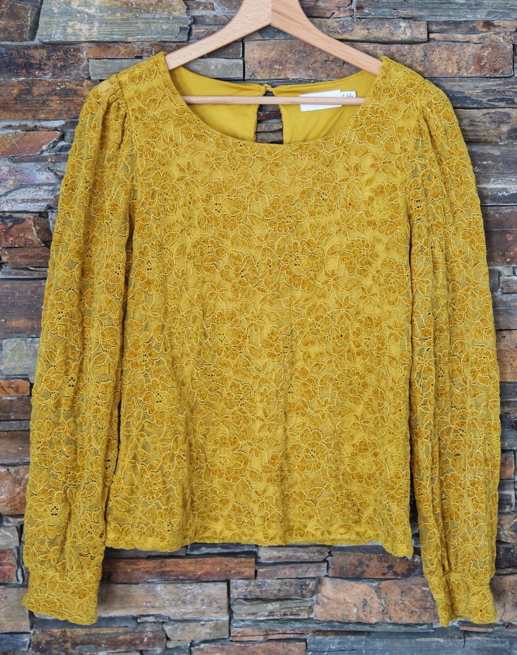 Vila Camicette: Bluse Pullover VILA Gr. M gelb – Difettoso da Wohlen AG venduto da Exitburn