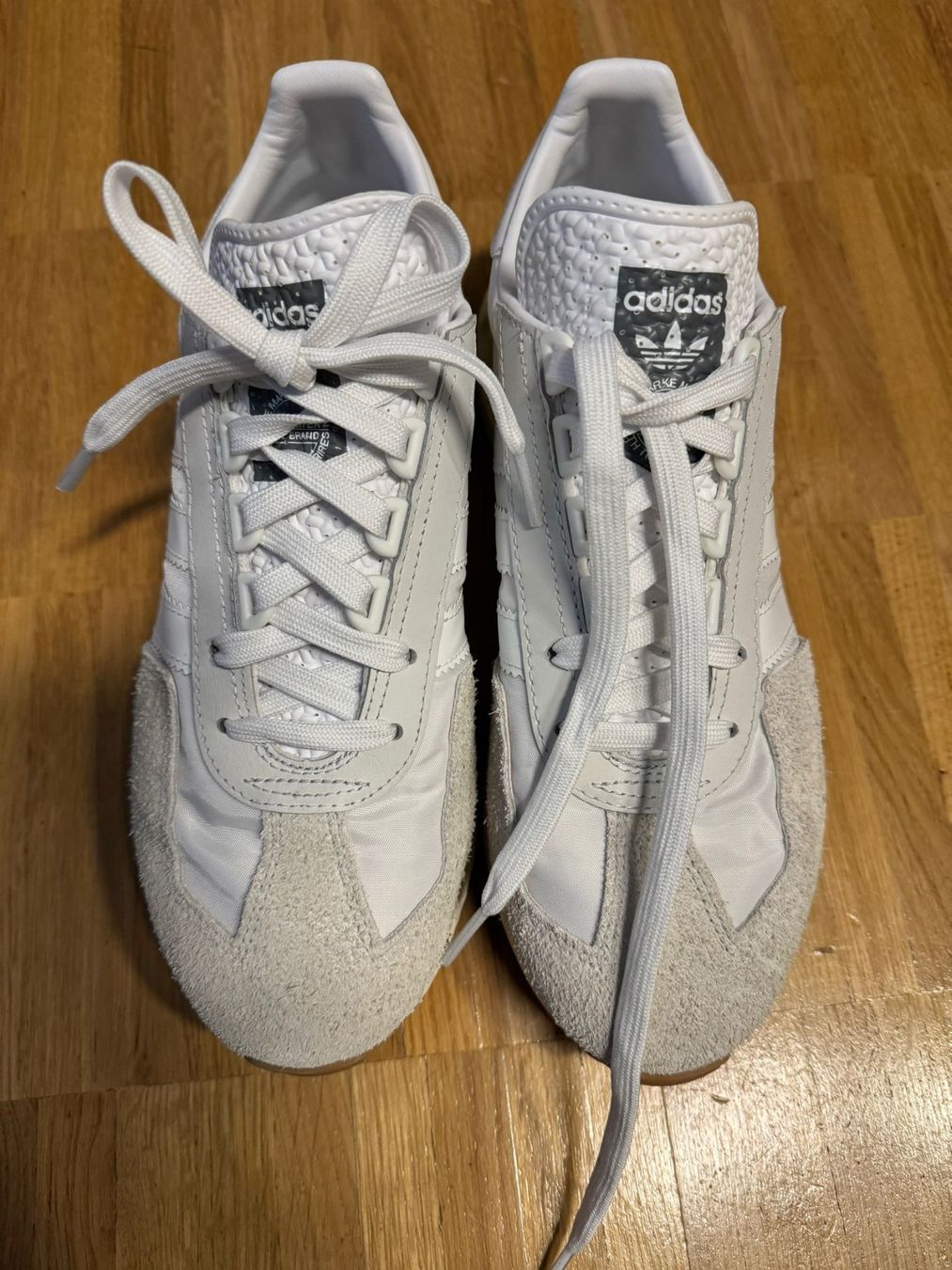 Scarpe da uomo: ADIDAS Sneaker "Retropy E5" weiss Grösse 42 – Usato da Zürich venduto da Delpi2