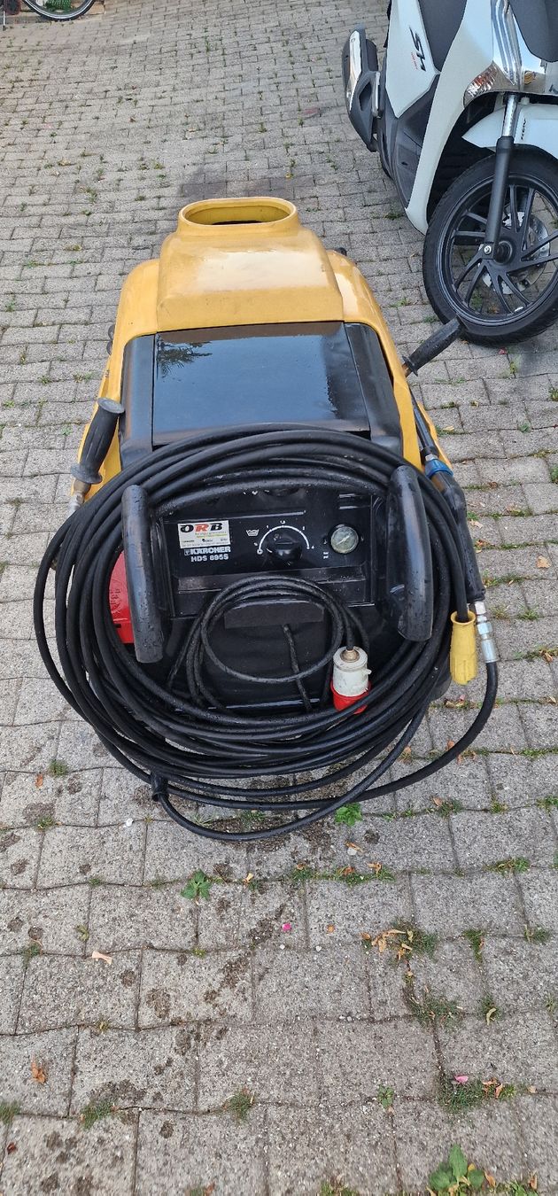 Kärcher Nettoyeurs à haute pression: Kärcher HDS895 S Warmwasser – D'occasion à Tagelswangen par Axel_36 2