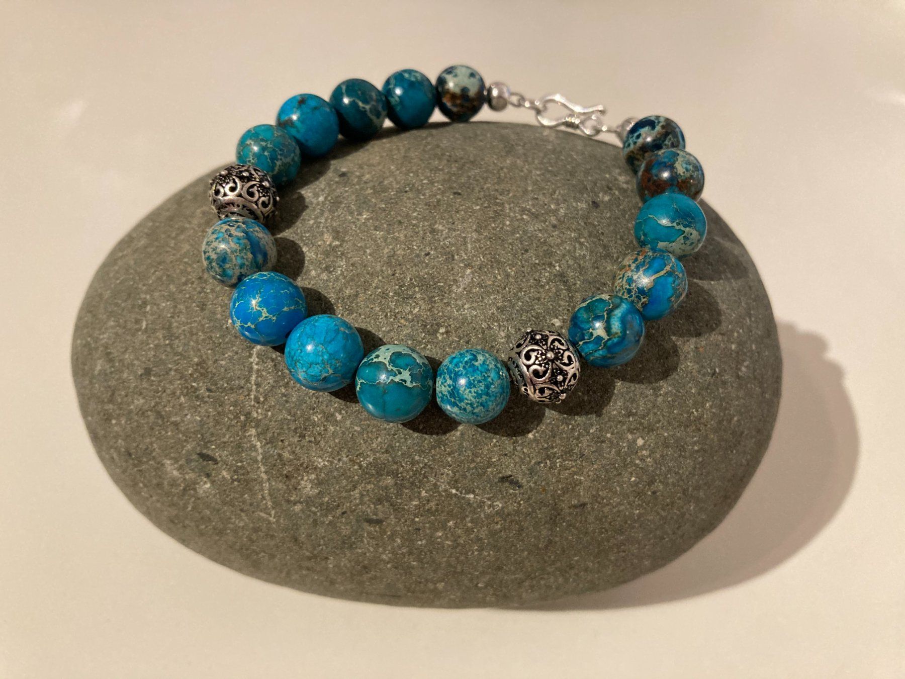 Bracciali & Braccialetti: Armband aus Apatit – Nuovo e nell'imballaggio originale da Sursee venduto da Allabus