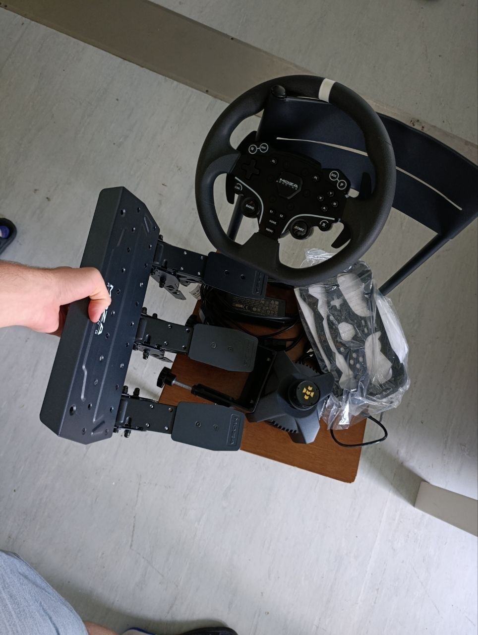 Moza Racing Controller: Moza R3 PC Set mit Formula Mod, Silent Mod & Kupplungspedal – Gebraucht aus Ebikon von mim_9sfs 3