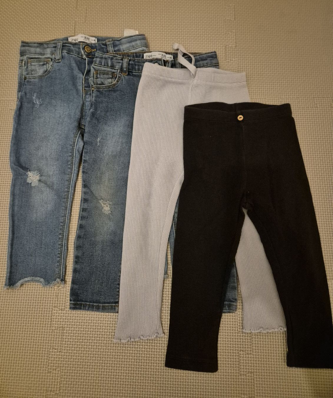 Zara Lotti & Set di vestiti: Zara Gr. 92 – Nuovo (secondo la descrizione) da Villars-sur-Glâne venduto da Thalimey 2