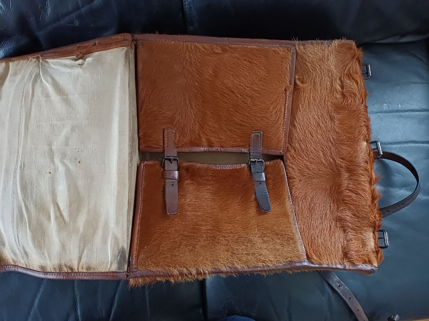 Schweizer Armee Zaini: Vintage Rucksack mit Kuhfell, Schweizer Armee – Usato da Ebersecken venduto da Napf08 4
