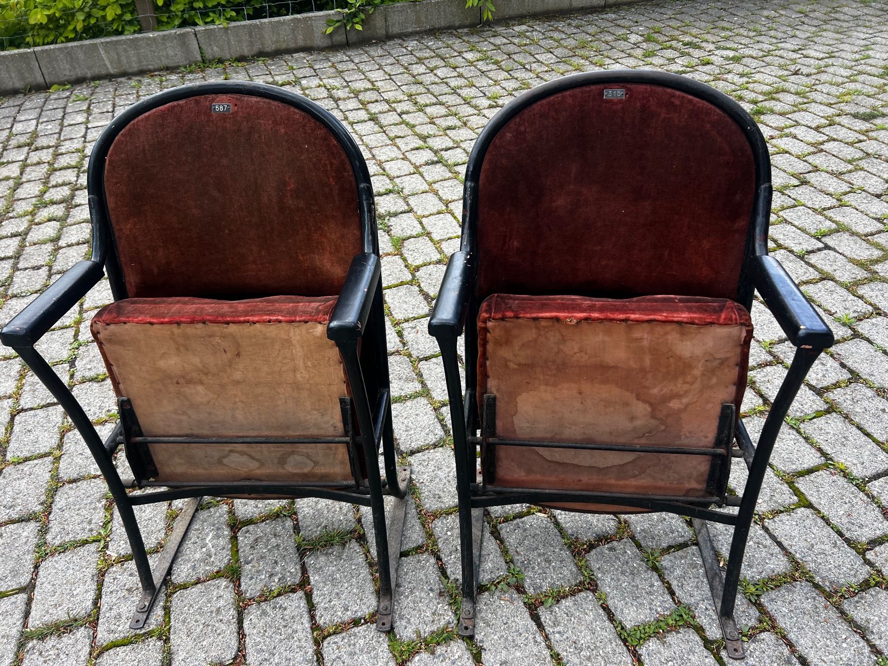 Poltrone: Kino/Theatersessel Antik – Usato da Hausen am Albis venduto da Holymama