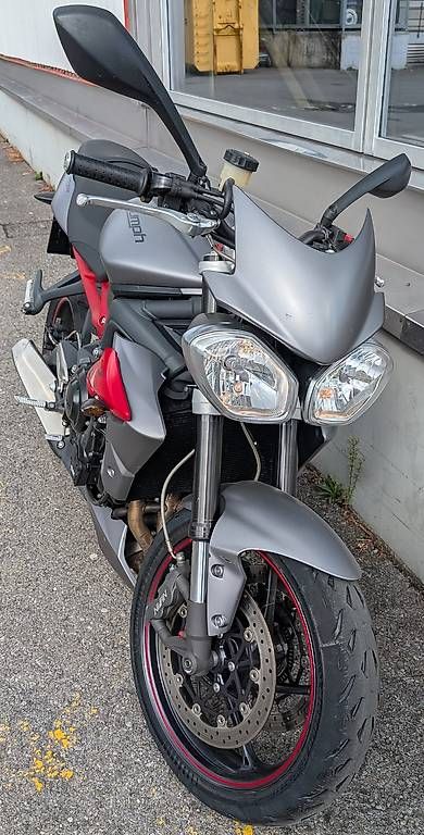 Triumph Route: Triumph street triple 675 R – D'occasion à Monthey par _Raph_